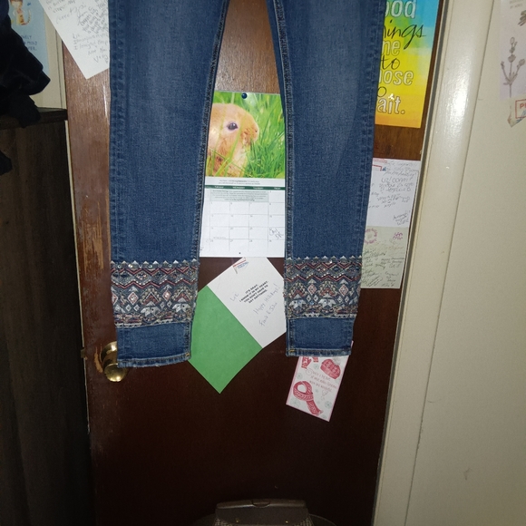 MISS ME Aztec Rhinestone Ankle Jeans 26" - Picture 5 of 8